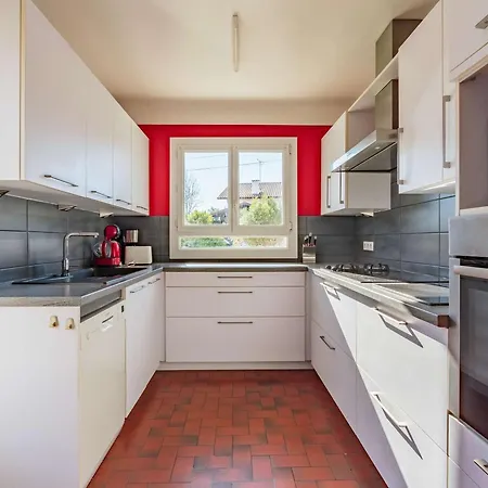 Maison De Caractere A Briscous: 4 Chambres, Jardin, Proche Bayonne Et Plages, Ideal Famille Et Randonnees - Fr-1-3-603 Willa *